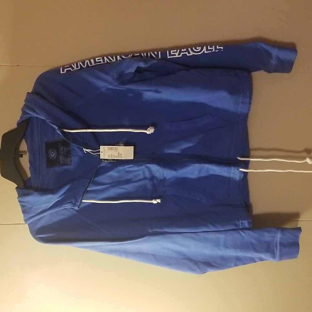 American Eagle cropped hoodie